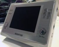 Б/У Видеодомофон Quantum QM-401C (Корея), 3.5" TFT LCD цветной, настольный/настенный, до 4-х мониторов, до 2-х выз. панелей, интерком, выбор мелодии, питание 13.5В, только монитор, хорошее состояние, белый, 148x108x29 мм